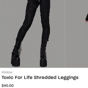 Dolls kill Widow
Toxic For Life Shredded Leggings M